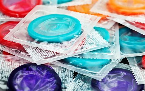 Blowjob ohne Kondom gegen Aufpreis Hure Pottmes